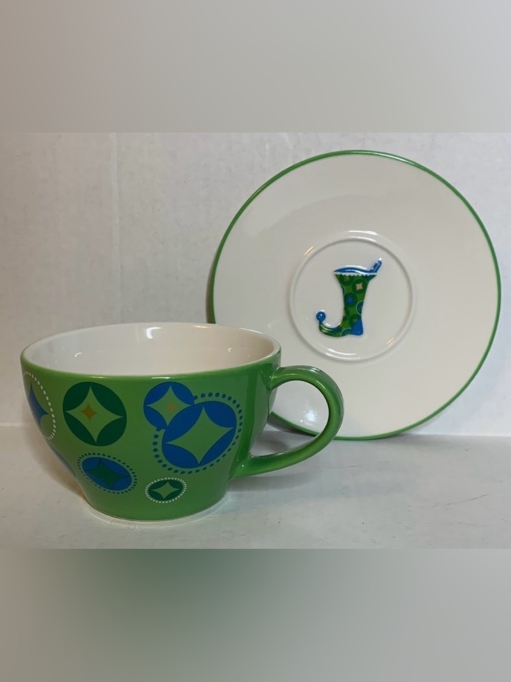STARBUCKS HOLIDAY COFFEE CUP AND SAUCER***